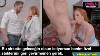 Yönetici kadın şirkette işe yeni başlayan kaslı stajyere veriyor